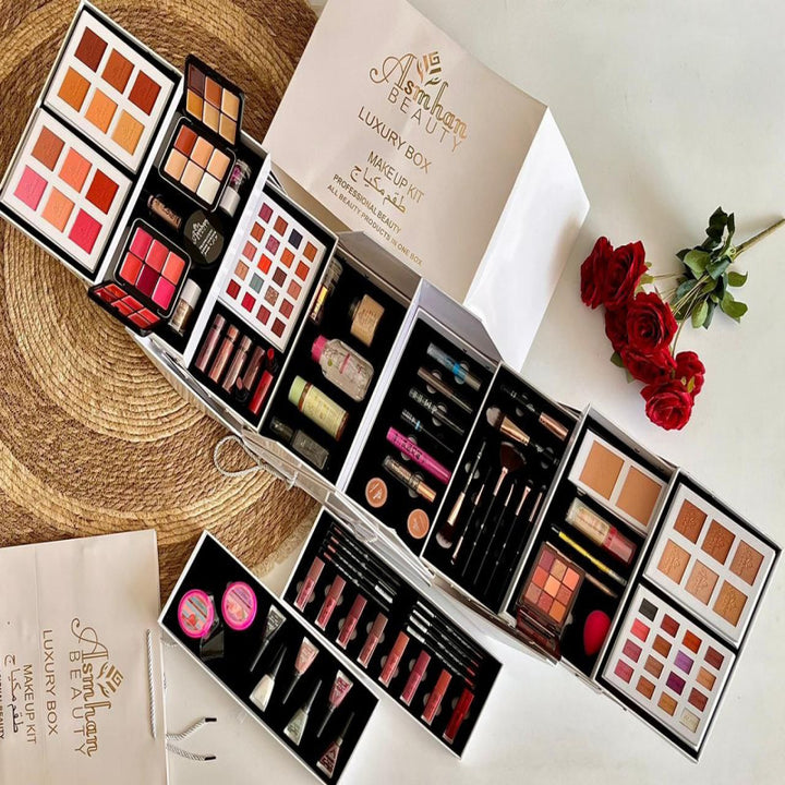 بوكس مكياج اسمهان بيوتي – طقم مكياج فاخر باللون الأبيض يحتوي على أكثر من 30 قطعة – توب جيت