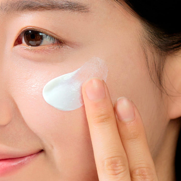 سكين 1004  كريم واقي شمس اير فيت عامل حماية SPF30 بخلاصة السنتيلا 50 مل واقي شمس فعال لحماية البشرة من الأشعة فوق البنفسجية